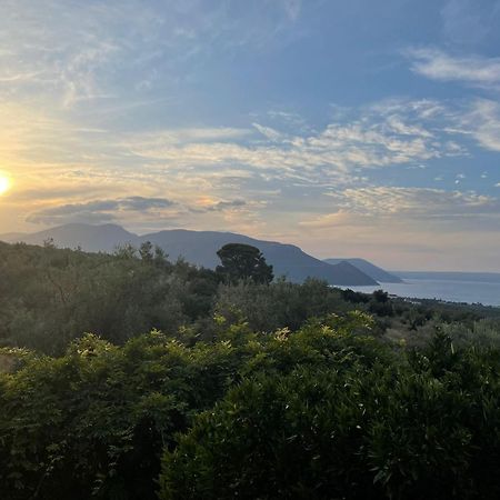 Panoramic View Summerhouse Loukissia ภายนอก รูปภาพ