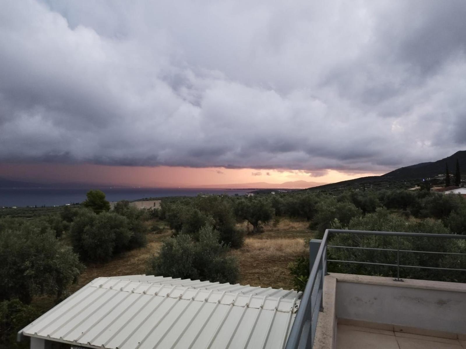 Panoramic View Summerhouse Loukissia ภายนอก รูปภาพ