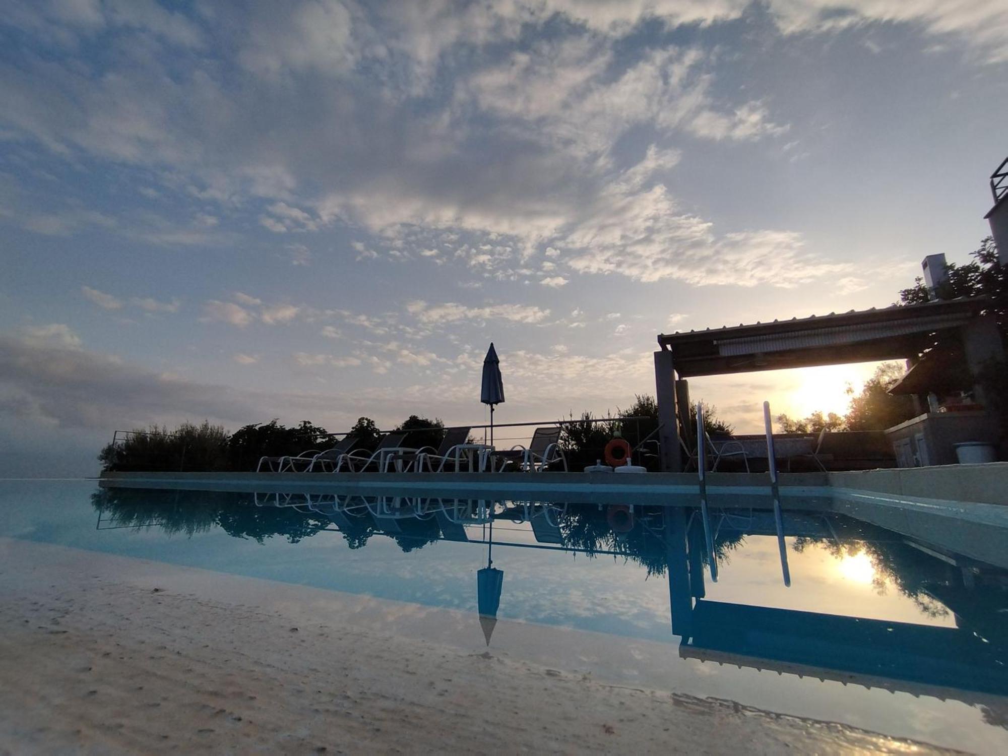 Panoramic View Summerhouse Loukissia ภายนอก รูปภาพ